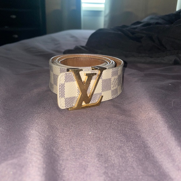 Louis Vuitton, Accessories, M969 Louis Vuitton Belt